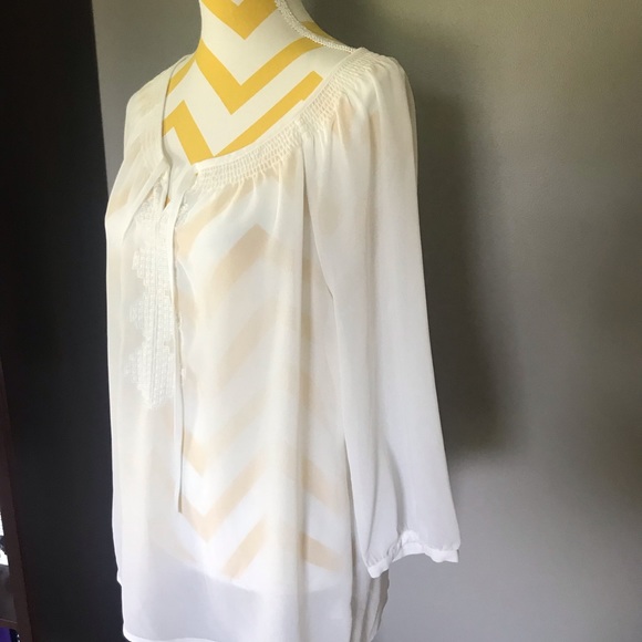 Old Navy Sheer Cream Top - Picture 2 of 7